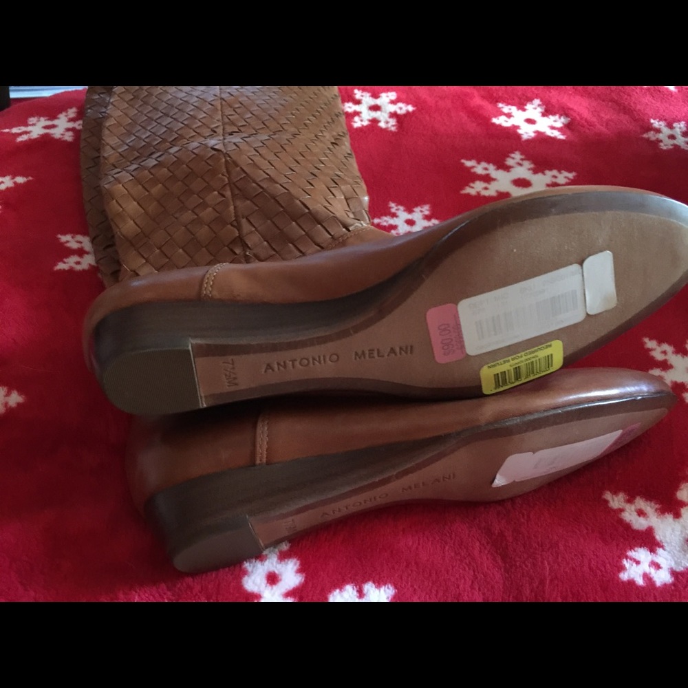 Boots - Picture 3 of 4